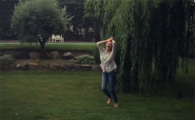 Bibiana Fernández te enseña a hacer la danza de la lluvia 
