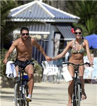 El 'Cholo' Simeone y Carla Pereyra de vacaciones en Marbella
