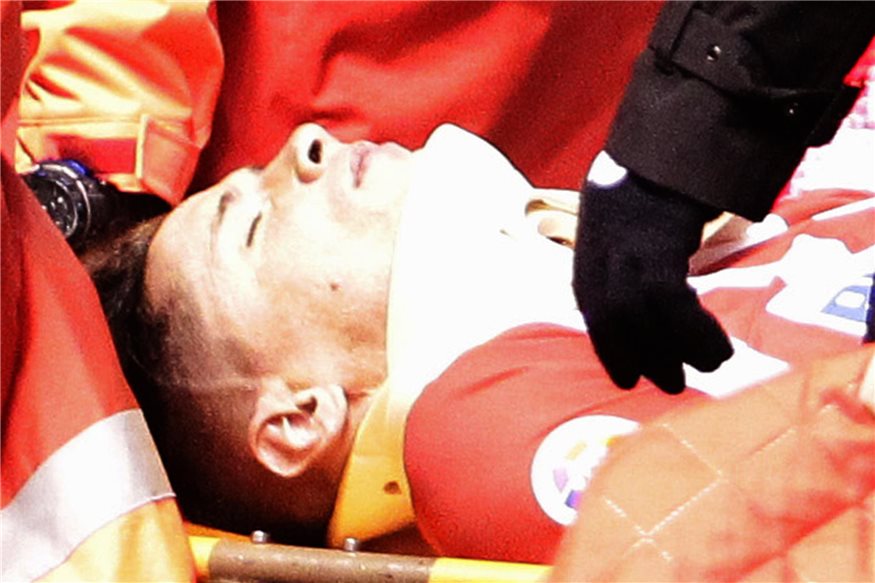 Fernando Torres, ingresado tras sufrir un fuerte golpe en la cabeza en pleno partido