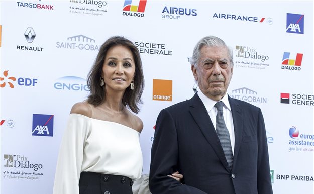 "La familia Preysler-Vargas Llosa al completo va a votar a Ciudadanos"