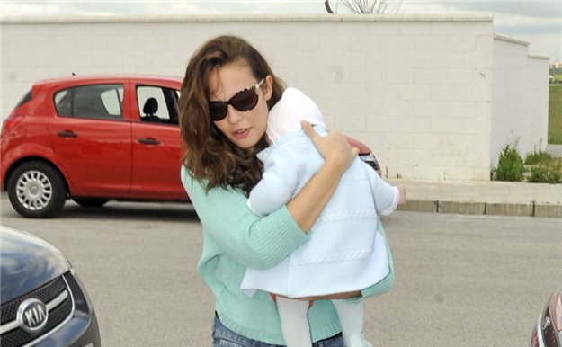 Primeras fotos de Jessica con su hijo tras la ruptura
