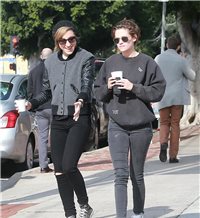 ¿Está Kristen Stewart saliendo con su asistente Alicia? 