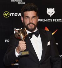 Mario Casas en los Premios Feroz