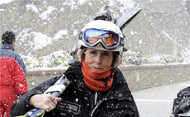 Mercedes Milá se fractura la tibia esquiando