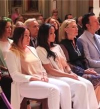 La familia de Rocío Jurado, unida (salvo excepciones) en una misa homenaje