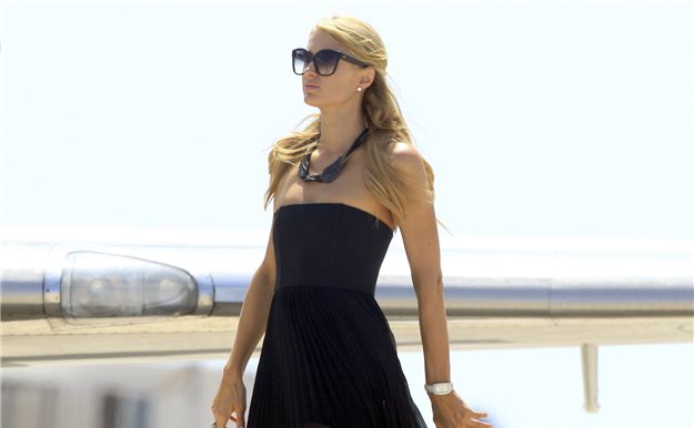 Paris Hilton recibe un susto de muerte