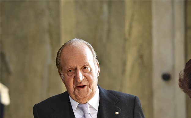El rey Juan Carlos prefiere los huevos de verdad, el jamoncito… y el sur