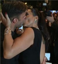 80.000 euros por un beso de Ricky Martin