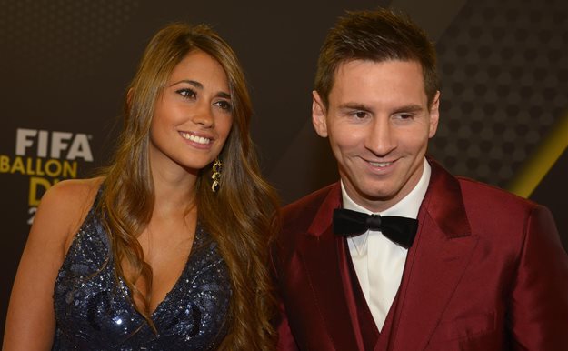 Leo Messi y Antonella Rocuzzo llegan a Rosario para casarse