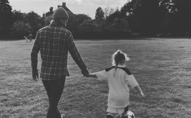 David Beckham juega su mejor partido con su hija Harper