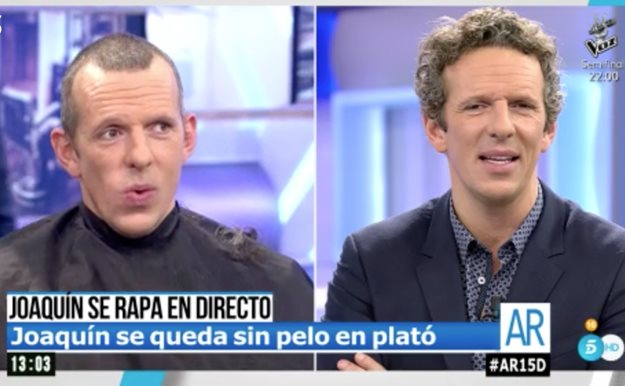 Joaquín Prat se rapa el pelo en directo: "soy todo orejas, nariz y boca"