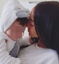 Aurah Ruiz abandona el hospital junto a su hijo Nyan tras diez meses