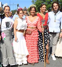 Raquel Bollo y Fran Rivera entre los famosos que ya están en El Rocío
