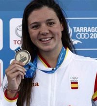 Catalina Corró, la nadadora que se ha colgado el oro 15 meses después de padecer un tumor