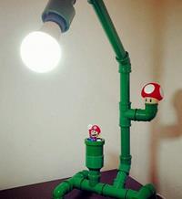 Un padre construye una lámpara de Mario Bros para su hijo y su obra se vuelve viral
