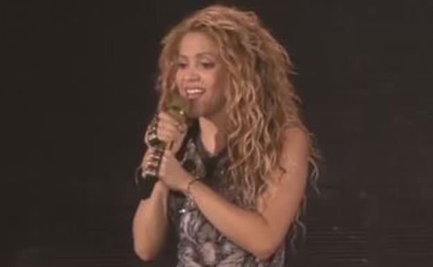 Shakira le canta el cumpleaños feliz a su padre