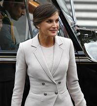 La reina Letizia derrocha elegancia replicando la fórmula de Kate Middleton