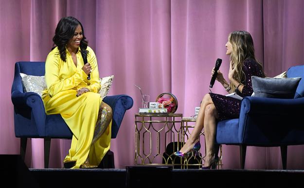 Michelle Obama apuesta por unas botas de Balenciaga de más de 3500 euros