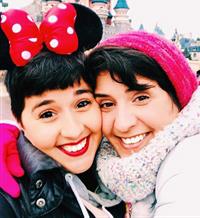 Alejandra Castelló se promete con su novia en Disneyland París