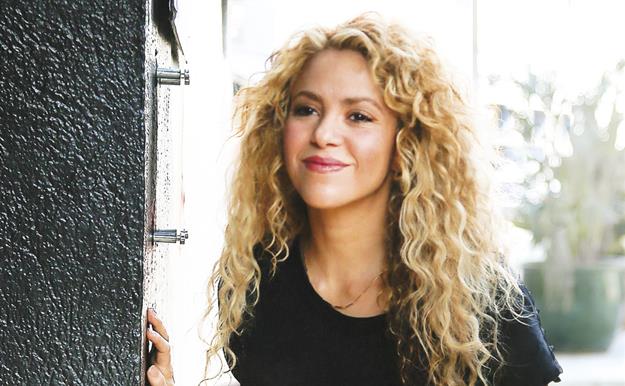 Shakira cree que hay una mano negra tras las informaciones sobre ella