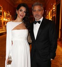 Amal Clooney tiene el vestido de inspiración nupcial perfecto