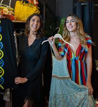 Paz Padilla y Anna Ferrer inauguran su tienda de ropa en Zahara de los Atunes