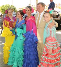 Máxima de Holanda y sus hijas en la Feria de Sevilla