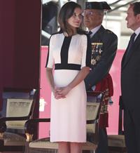La reina Letizia tiene el vestido bicolor que más estiliza su figura