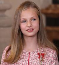 La princesa Leonor, aclamada por la prensa internacional, quita el protagonismo a Letizia