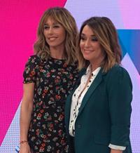Emma García felicita a Toñi Moreno por su embarazo