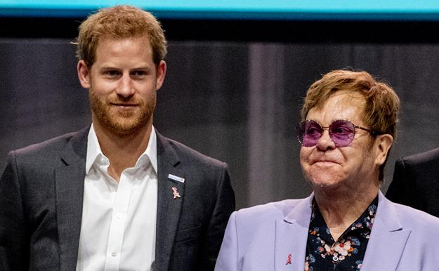 Elton John revela todos los secretos de la familia real británica