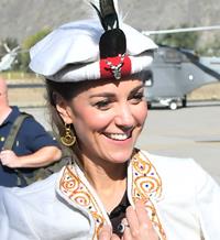 Kate Middleton rinde homenaje a Pakistan con todos sus estilismos durante su visita oficial