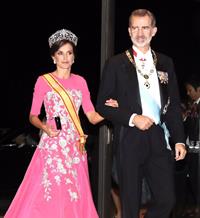 La reina Letizia luce sus mejores galas con un diseño de inspiración torera