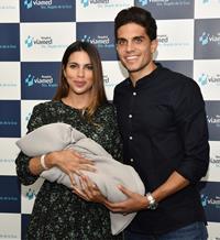 Melissa Jiménez y Marc Bartra presentan públicamente a su hijo Max