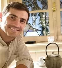 Iker Casillas anuncia "progresos" mientras continúa su entrenamiento 