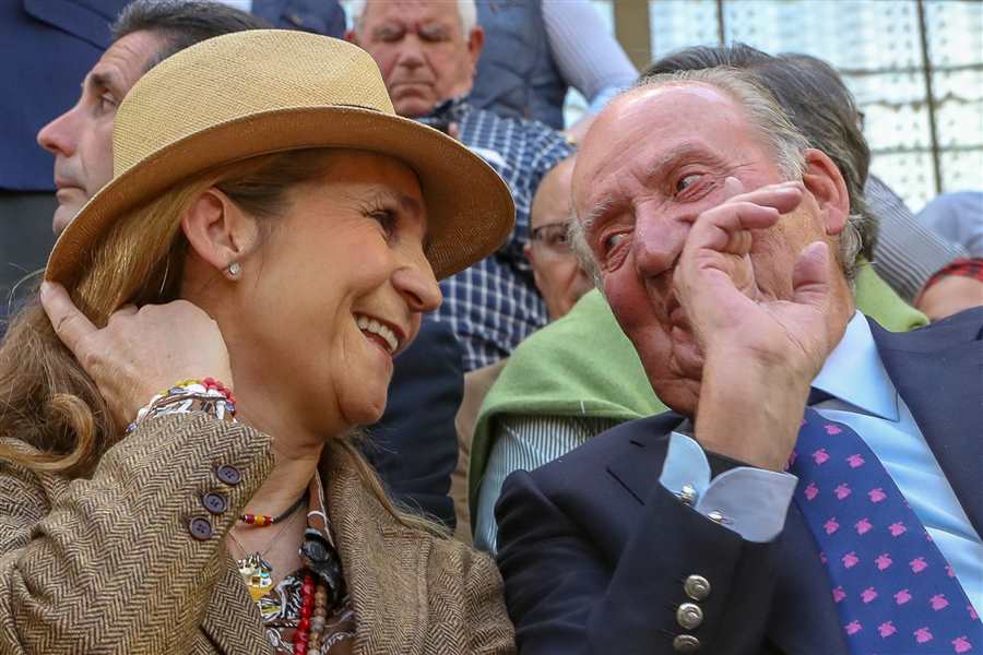 Rey Juan Carlos e infanta Elena