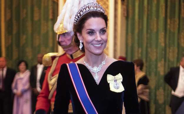 Kate Middleton da una lección de estilo y recupera la tiara favorita de Lady Di