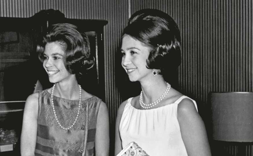 Reina Sofía: el rey Juan Carlos cortejó primero a Irene de Grecia, su  hermana