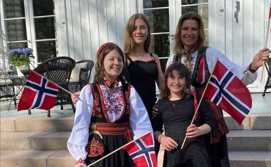 Marta Luisa de Noruega e hijas