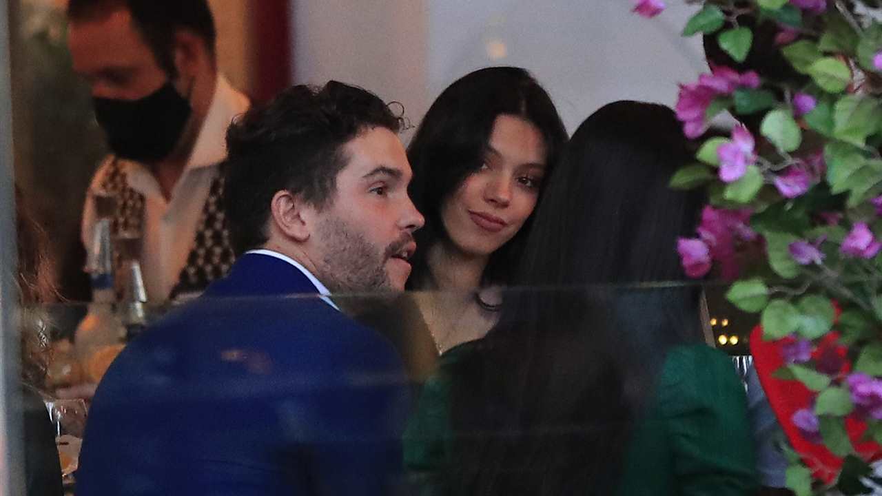 Alejandra Rubio y su novio, Tassio de la Vega, pillados comiéndose a besos en público