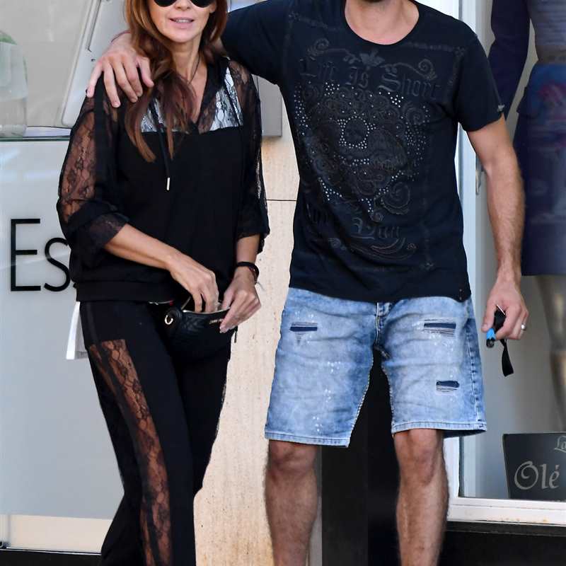 Antonio David Flores comparte un romántico momento junto a Olga Moreno en Ibiza