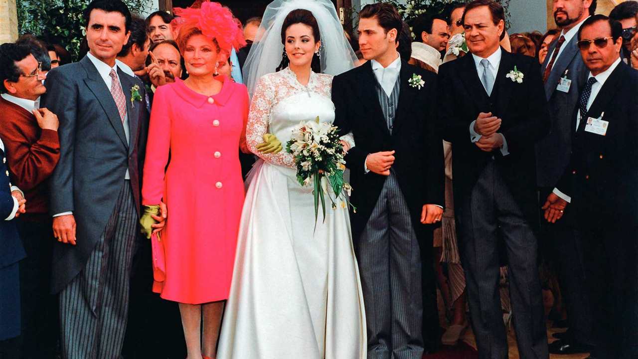 Rocío Carrasco y Antonio David Flores: todos los secretos de la boda que empezó la guerra