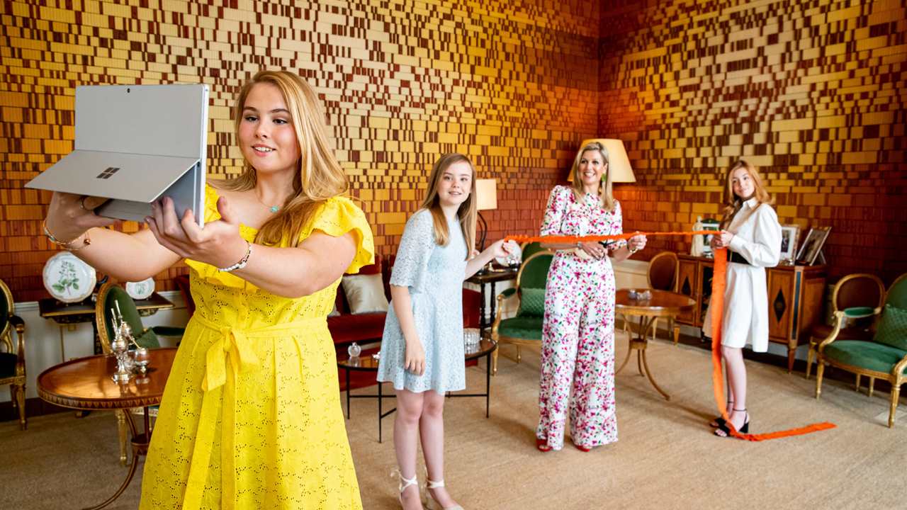 Las princesas Amalia, Alexia y Ariane, protagonistas en el Día del Rey más atípico de la historia de Holanda