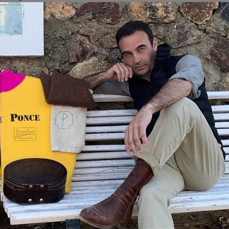 Enrique Ponce 'rompe' con Paloma Cuevas en redes sociales y le manda un mensaje a Ana Soria