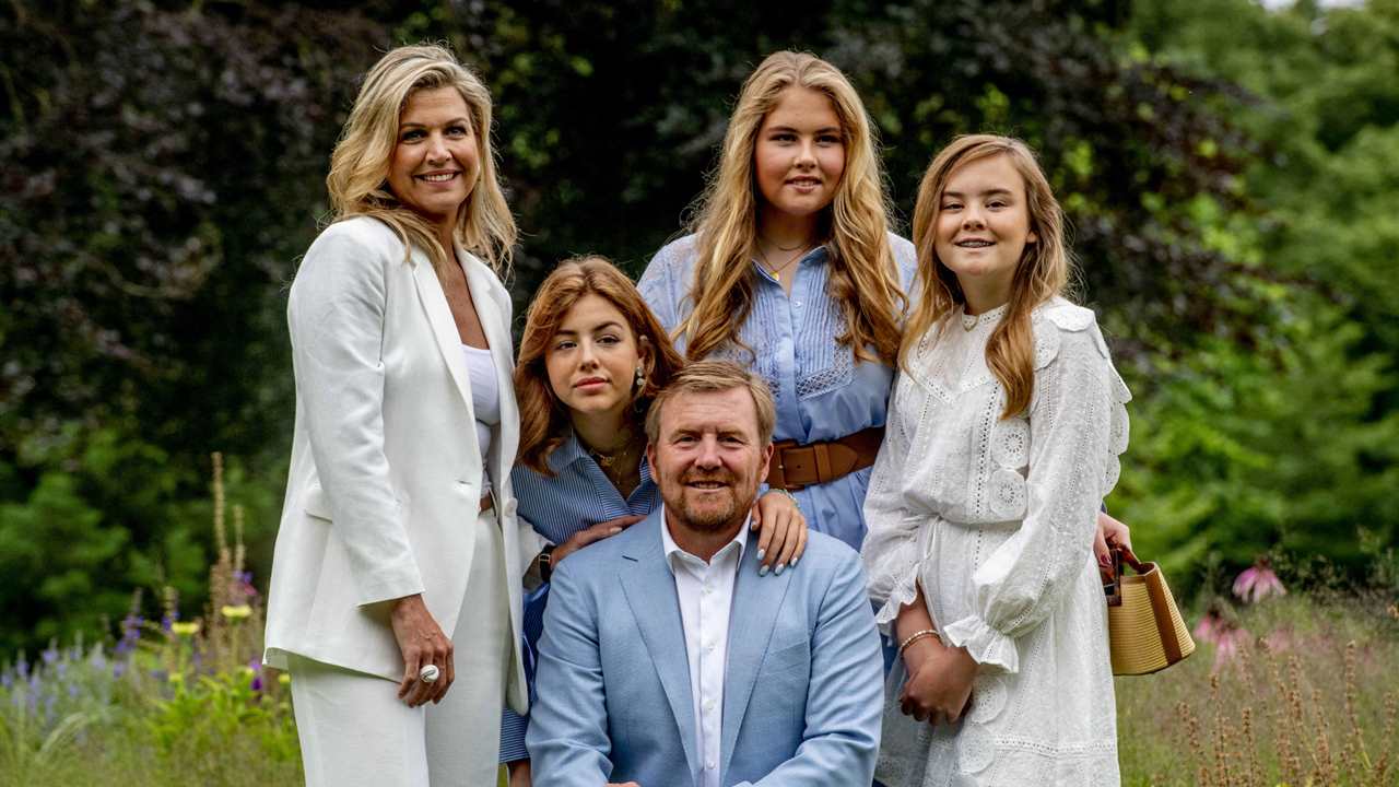 Cómplices y más cercanos que nunca, la Familia Real de Holanda protagoniza su esperado posado de verano