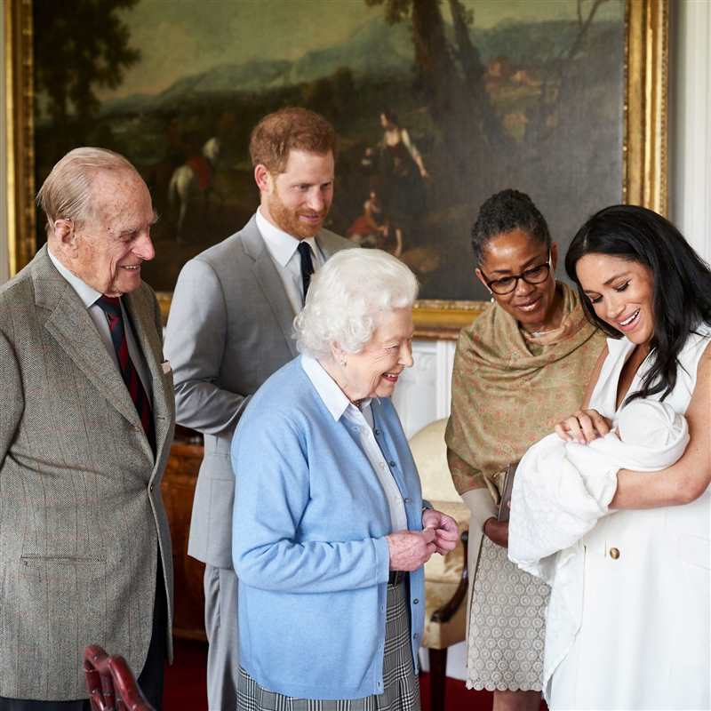 Isabel II lo tiene claro: El pequeño Archie es igualito que su padre el príncipe Harry