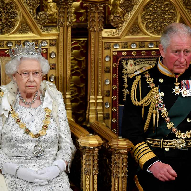 Isabel II y Carlos de Inglaterra