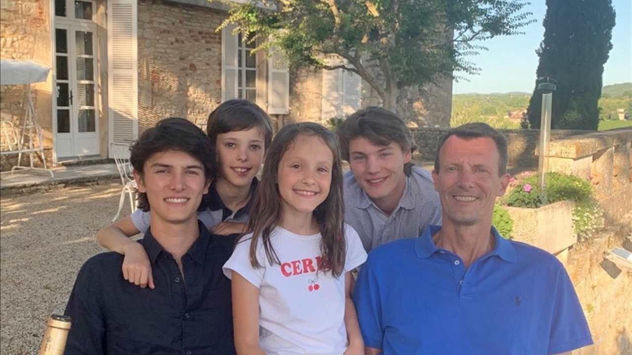 Joaquín de Dinamarca reúne a sus cuatro hijos para las vacaciones de verano