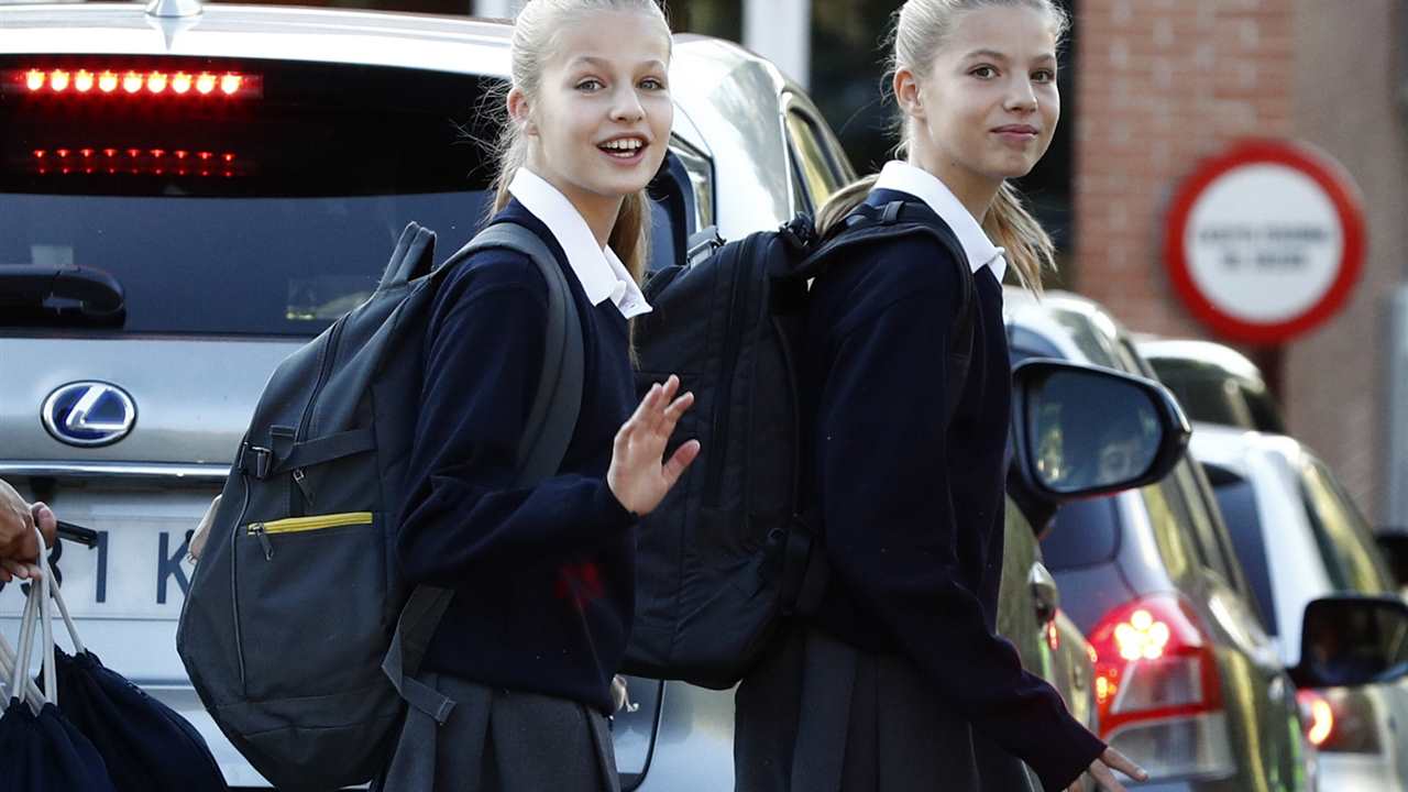 Leonor y Sofía acuden al colegio antes de que se suspendan las clases por el coronavirus