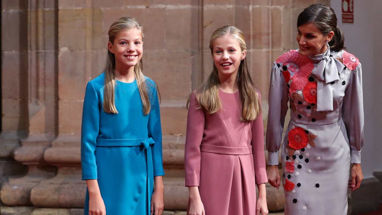 El llamativo cambio de actitud de la reina Letizia con sus hijas Leonor y Sofía